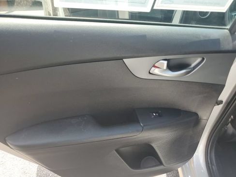 Used 2021 Kia Forte LXS FWD image 15