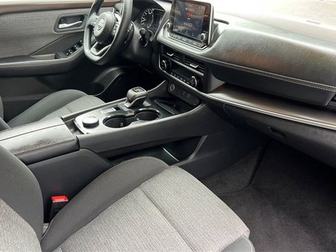 Used 2023 Nissan Rogue SV image 21
