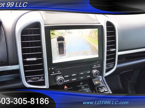 Used 2017 Porsche Cayenne Platinum Edition image 38