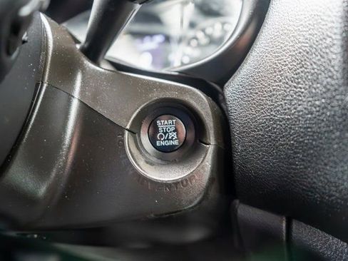 Used 2020 Jeep Renegade Latitude w/ Cold Weather Group AWD/4WD image 25
