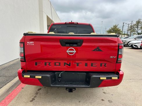 Used 2024 Nissan Frontier SV w/ SV Convenience Package image 4