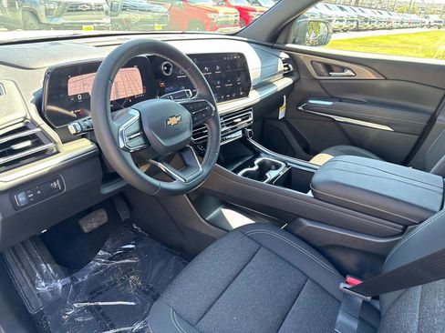 New 2026 Chevrolet Traverse LT w/ Driver Confidence Package image 16