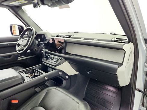 Certified 2022 Land Rover Defender 110 XS Edition image 13