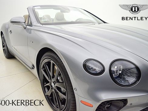 Used 2024 Bentley Continental GT image 7
