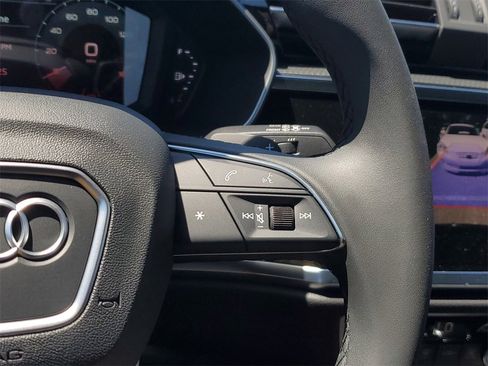 New 2025 Audi Q3 2.0T Premium image 10
