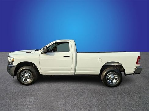 Used 2024 RAM 2500 Tradesman w/ Chrome Appearance Group image 7