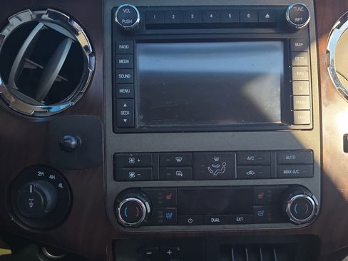 Used 2011 Ford F350 Lariat w/ Lariat Ultimate Pkg image 10