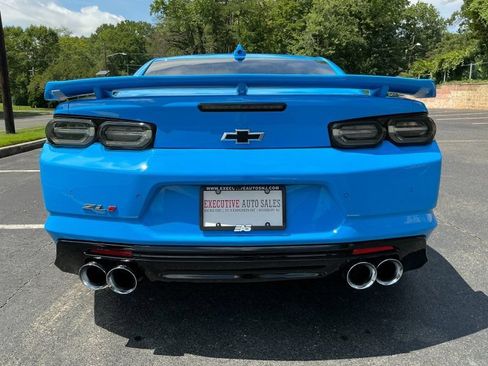 Used 2022 Chevrolet Camaro ZL1 RWD image 8