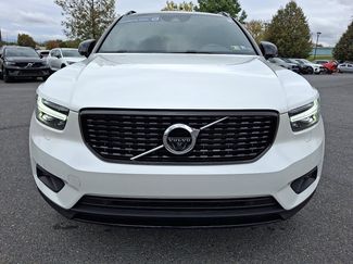 Used 2022 Volvo XC40 T5 R-Design w/ Advanced Package video 2