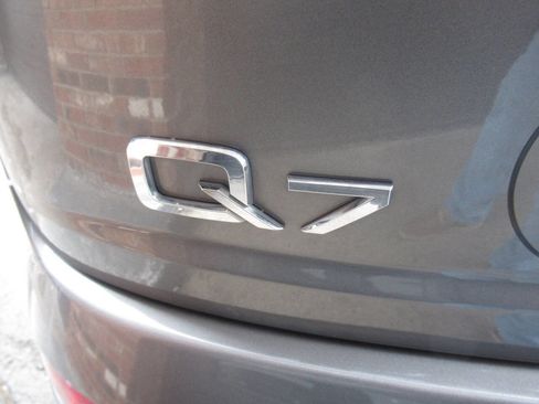 Used 2017 Audi Q7 3.0T Premium Plus image 12