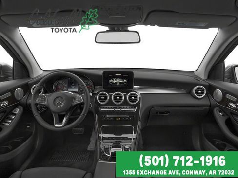 Used 2018 Mercedes-Benz GLC 300 4MATIC image 2