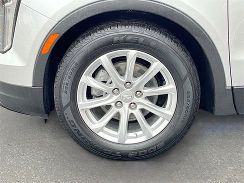 Certified 2021 Cadillac XT4 Luxury w/ Cold Weather Package image 29