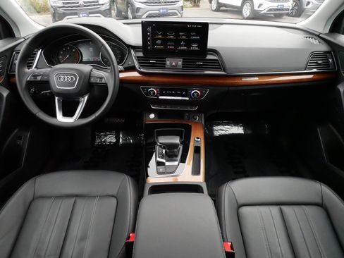 Used 2023 Audi Q5 2.0T Premium w/ Convenience Package AWD/4WD image 10