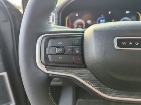 Used 2022 Jeep Wagoneer Series II RWD image 14