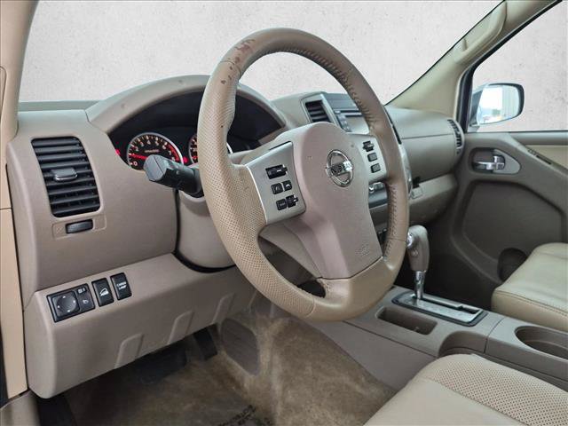 Used 2018 Nissan Frontier SL AWD/4WD image 10