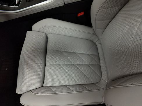 Used 2026 BMW X5 xDrive50e w/ M Sport Package image 18