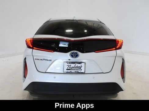 Used 2017 Toyota Prius Prime Advanced FWD image 6