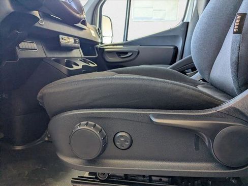 New 2025 Mercedes-Benz Sprinter 2500 image 3
