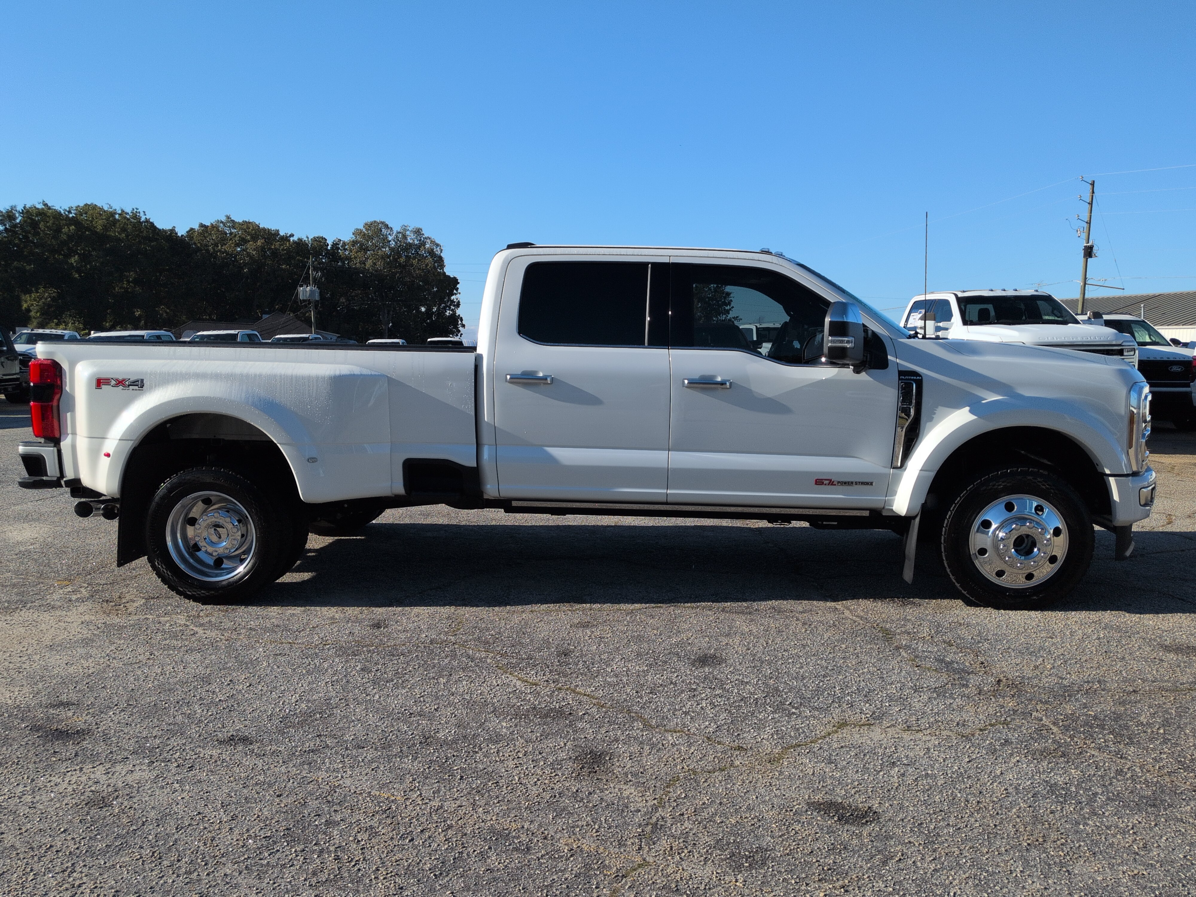 Used 2026 Ford F450 Platinum w/ Platinum Plus Package AWD/4WD image 2