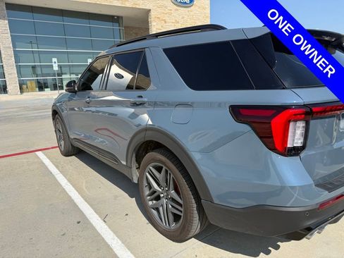 Used 2025 Ford Explorer ST w/ Sun And Sound Package image 4