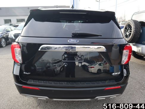 Used 2022 Ford Explorer XLT w/ Equipment Group 202A image 6