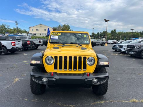 Used 2021 Jeep Wrangler Unlimited Rubicon w/ Cold Weather Group AWD/4WD image 23