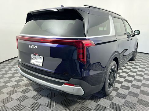 New 2026 Kia Carnival EX image 3