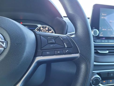 Used 2024 Nissan Altima 2.5 SV image 14