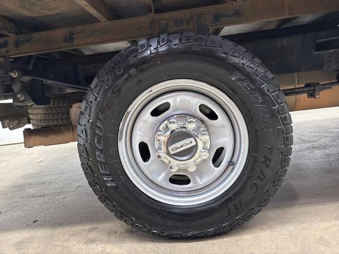 Used 2022 Ford F250 XL w/ Power Equipment Group AWD/4WD image 32