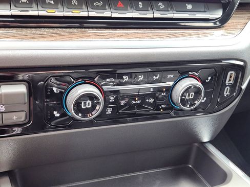 New 2026 Chevrolet Silverado 1500 RST AWD/4WD image 18