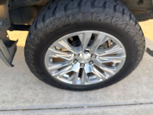 Used 2019 Chevrolet Silverado 1500 LT w/ Texas Edition RWD image 13