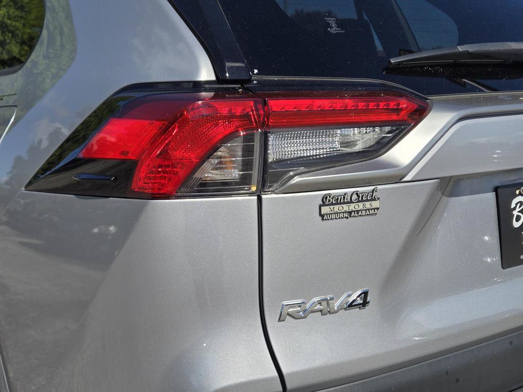 Used 2019 Toyota RAV4 Limited FWD image 9