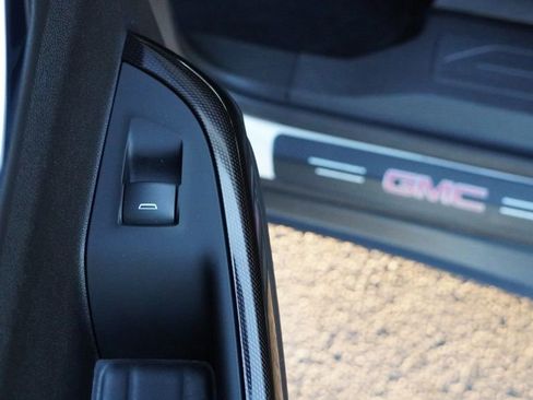 Used 2023 GMC Acadia AT4 w/ Technology Package image 21