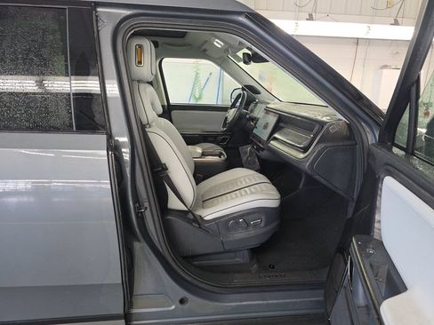 Used 2022 Rivian R1T Adventure AWD/4WD image 9