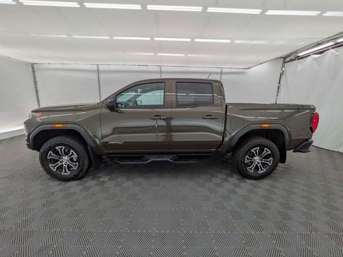 Used 2025 GMC Canyon AT4 AWD/4WD image 2