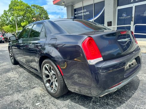 Used 2018 Chrysler 300 Touring w/ Sport Appearance Package RWD image 6