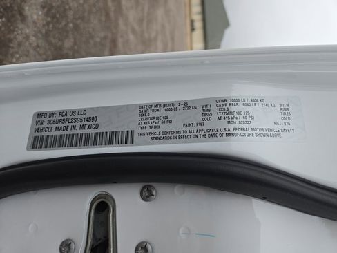 Used 2025 RAM 2500 Laramie image 30