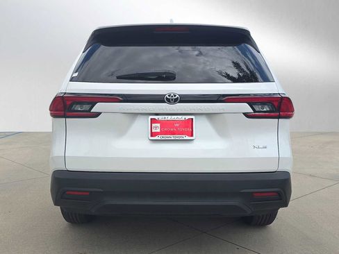 Certified 2025 Toyota Grand Highlander FWD image 4