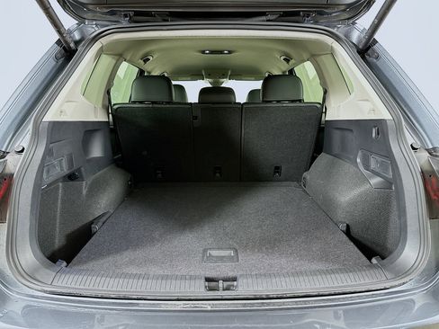 Used 2024 Volkswagen Tiguan SE image 27