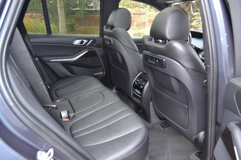 Used 2019 BMW X5 xDrive40i w/ Convenience Package AWD/4WD image 32