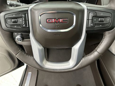 Used 2021 GMC Yukon SLT w/ SLT Premium Package image 14