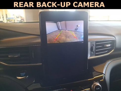 Used 2024 Ford Explorer ST w/ Technology Package image 6