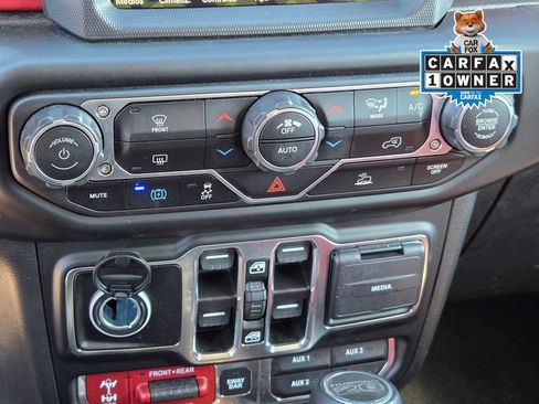 Used 2023 Jeep Wrangler Unlimited Rubicon 4xe AWD/4WD image 18