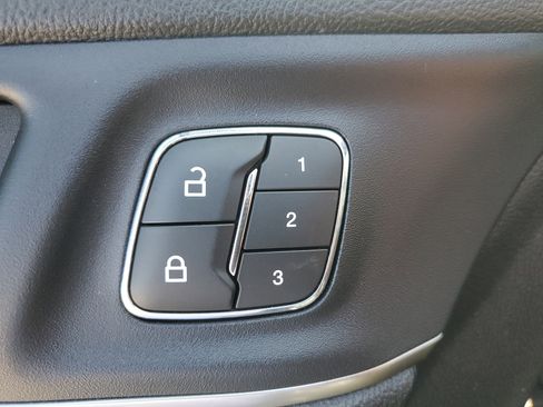Used 2015 Lincoln MKC FWD w/ Equipment Group 101A Select image 14
