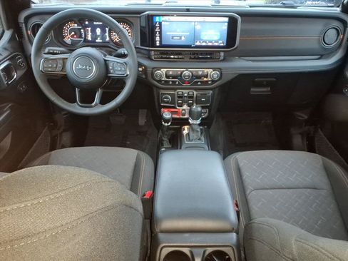 Used 2026 Jeep Gladiator Mojave AWD/4WD image 9
