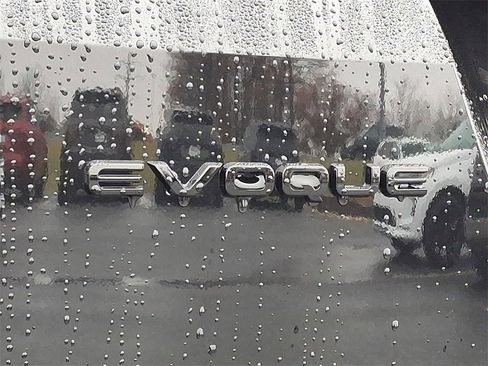 New 2025 Land Rover Range Rover Evoque S image 18