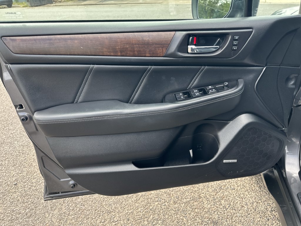 Used 2019 Subaru Outback 2.5i Limited w/ Popular Package #2 AWD/4WD image 11