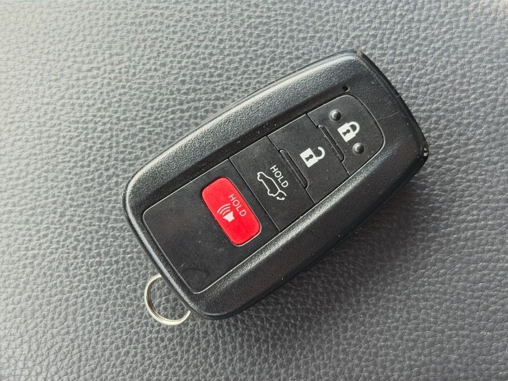 Used 2020 Toyota RAV4 XLE w/ Convenience Package AWD/4WD image 31