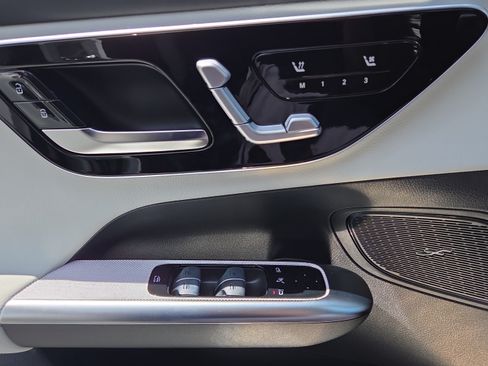 New 2026 Mercedes-Benz GLC 300 image 35