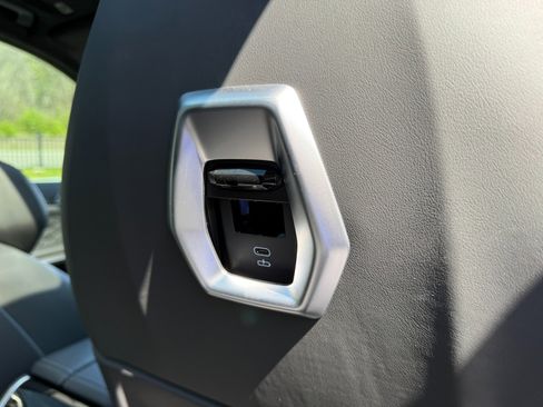 Used 2026 BMW X5 M Competition w/ Executive Package image 28